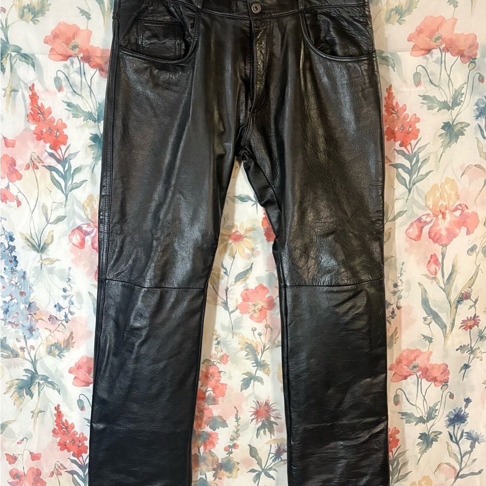 Vintage Men's Black Leather Jeans - Sleek Casual Style